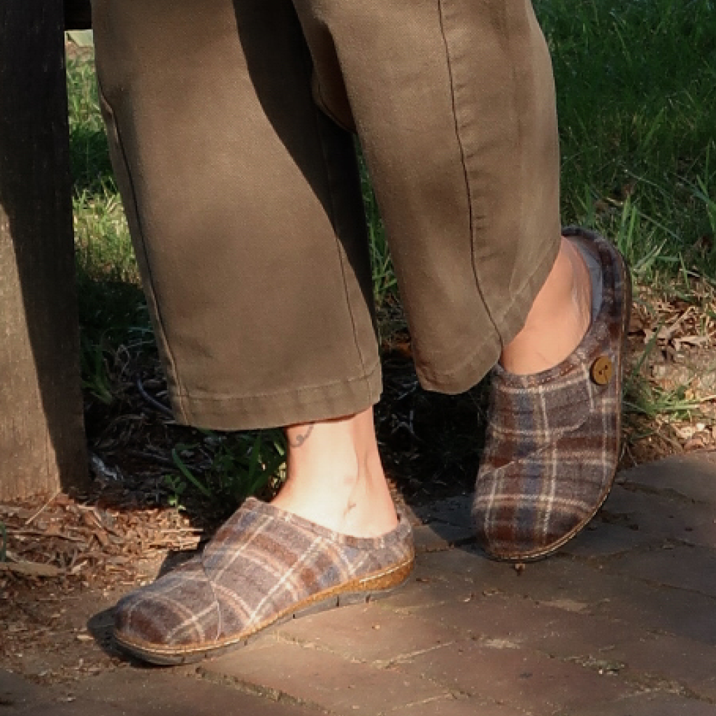 Promotional banner featuring bestselling clogs