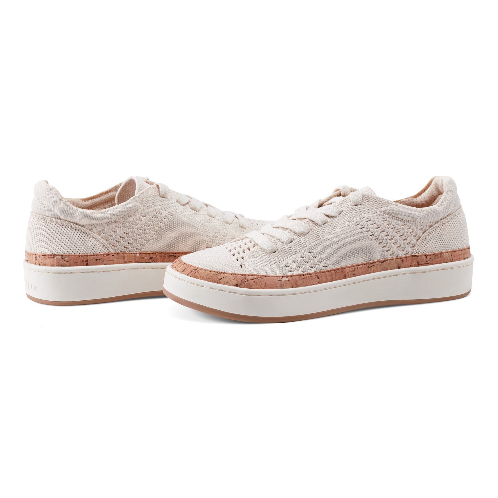 Knight Round Toe Lace-up Casual Sneakers